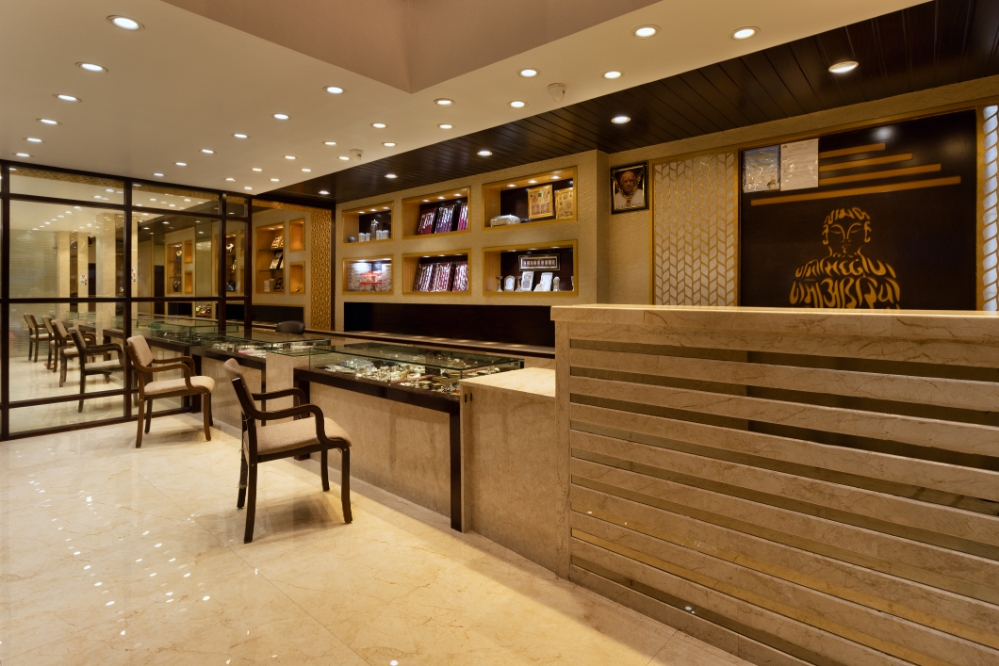 Interior design for hot sale small jewellery shop