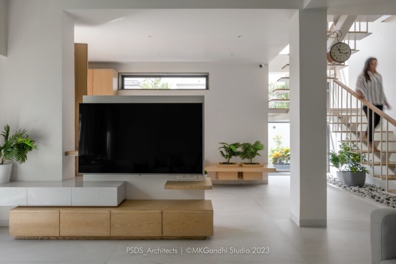 The Folding Planes | Palak Shah Design Studio | Ahmedabad ...